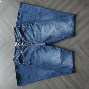 Wonderly Flare Jeans